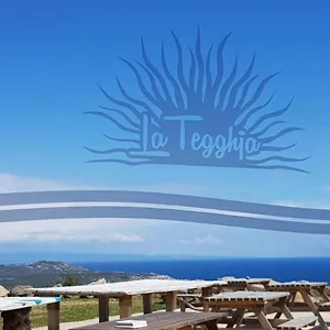  Couette-café La Tegghja